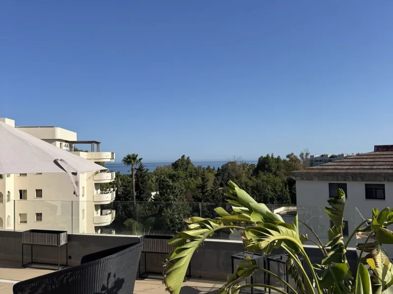 Modern Duplex Penthouse with Sea Views near Puerto Banús