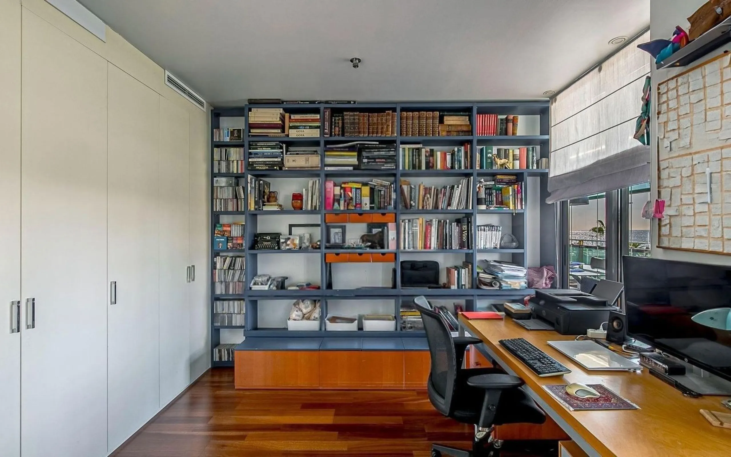 Exclusive beachfront apartment on Paseo García Faria, Barcelona