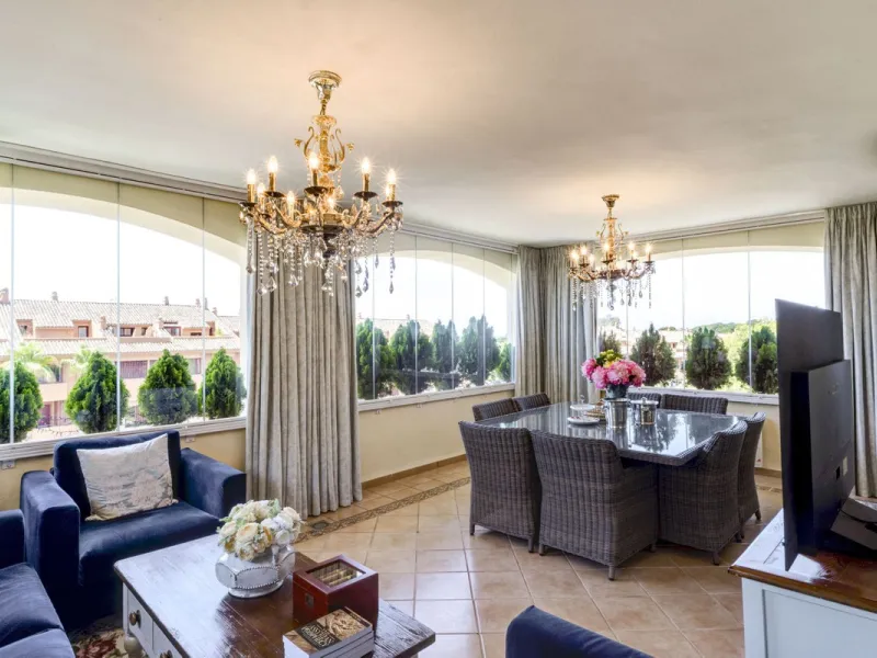 Luxury Duplex Penthouse for Sale in Bahia de Marbella – Exceptional Space, Luxury Fittings, and Unbeatable Location.