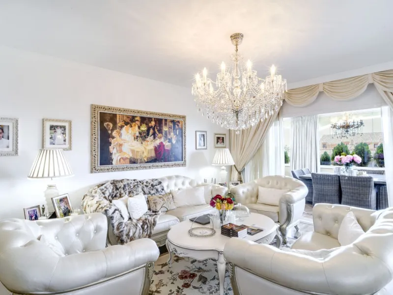 Luxury Duplex Penthouse for Sale in Bahia de Marbella – Exceptional Space, Luxury Fittings, and Unbeatable Location.