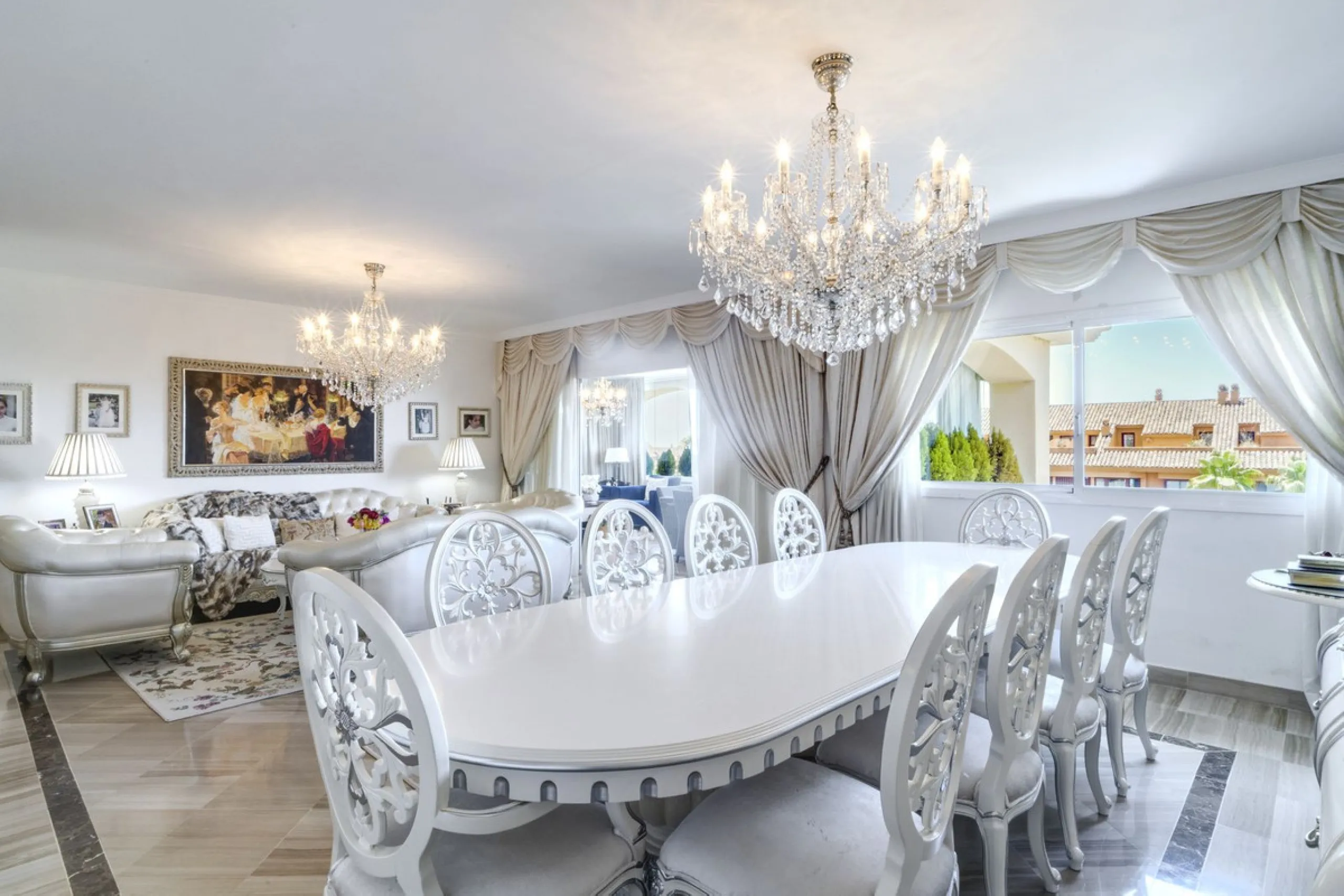 Luxury Duplex Penthouse for Sale in Bahia de Marbella – Exceptional Space, Luxury Fittings, and Unbeatable Location.