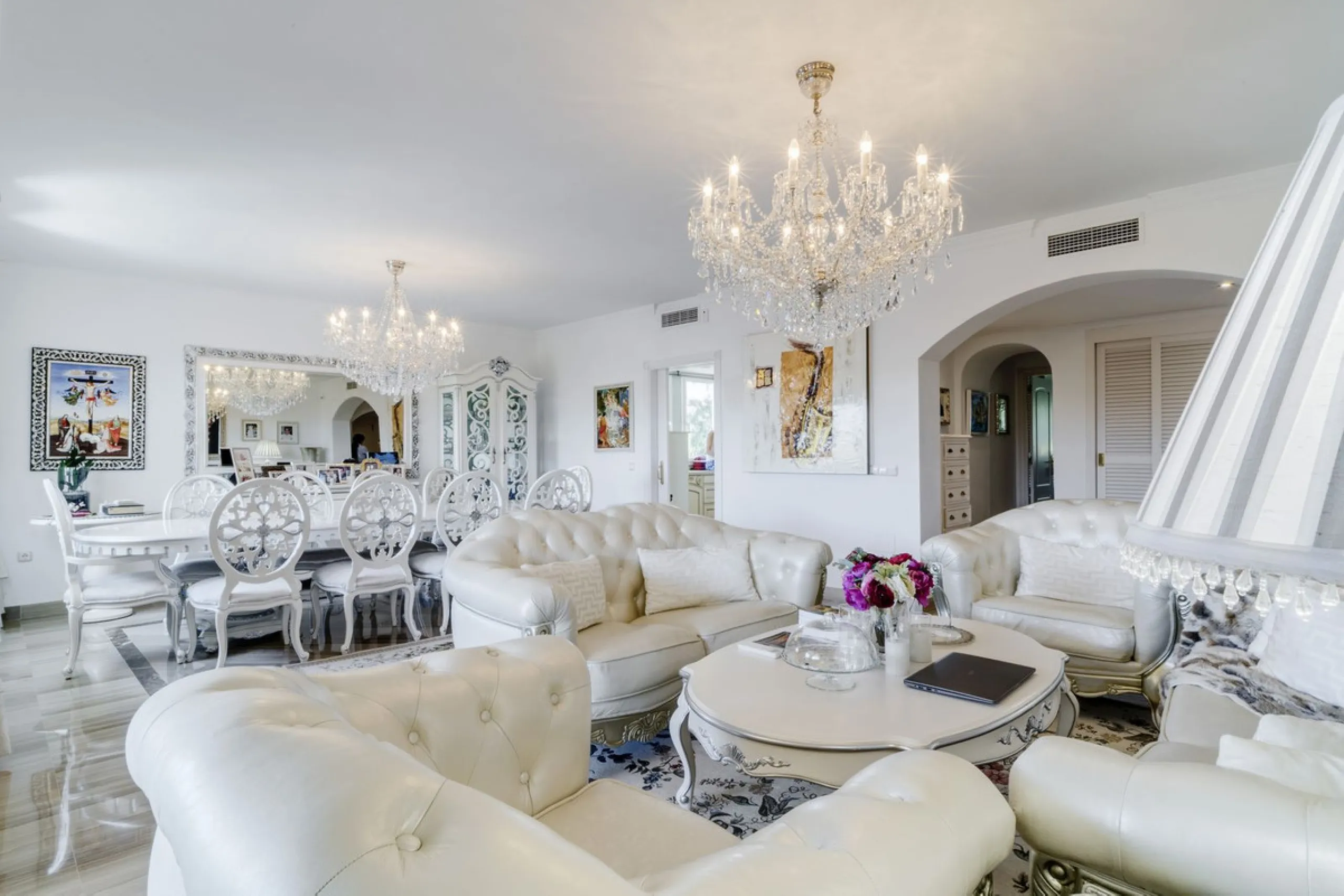 Luxury Duplex Penthouse for Sale in Bahia de Marbella – Exceptional Space, Luxury Fittings, and Unbeatable Location.
