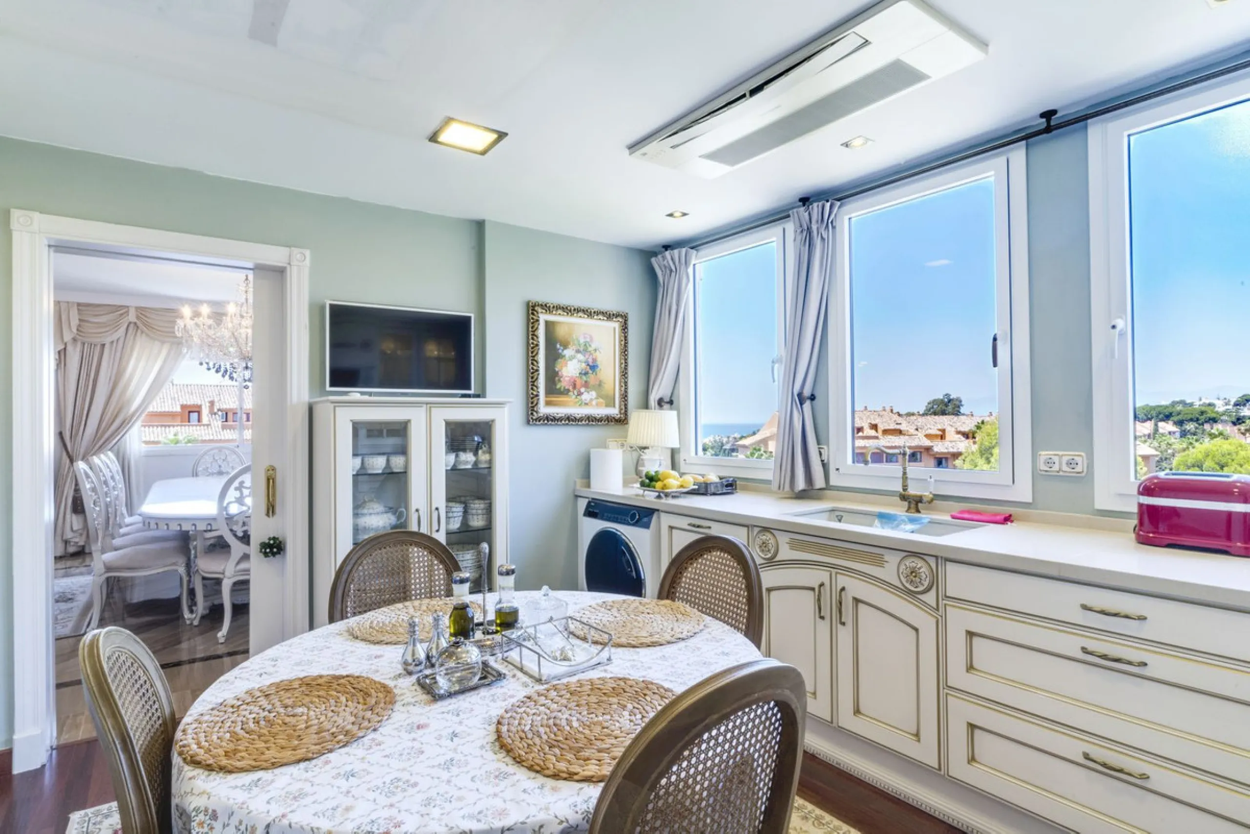 Luxury Duplex Penthouse for Sale in Bahia de Marbella – Exceptional Space, Luxury Fittings, and Unbeatable Location.