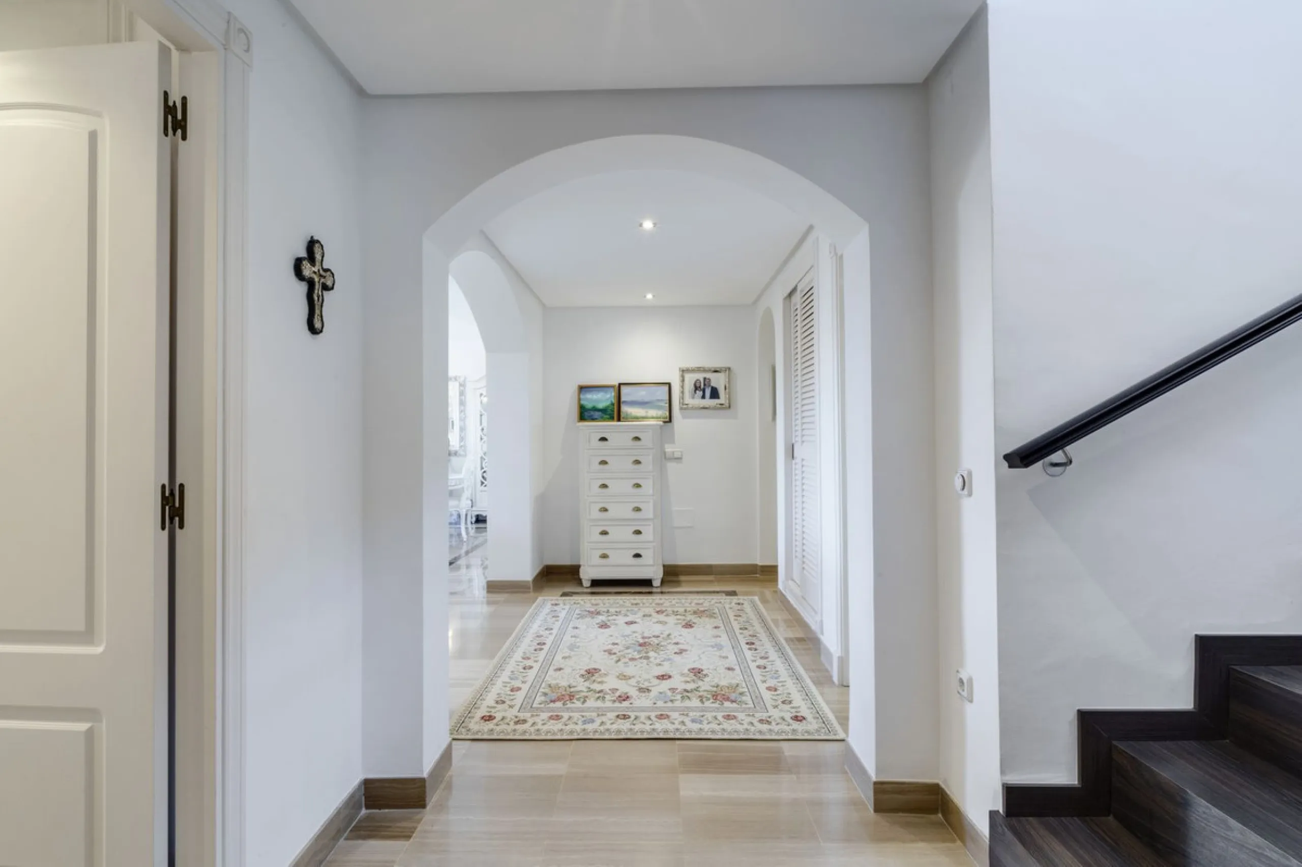Luxury Duplex Penthouse for Sale in Bahia de Marbella – Exceptional Space, Luxury Fittings, and Unbeatable Location.