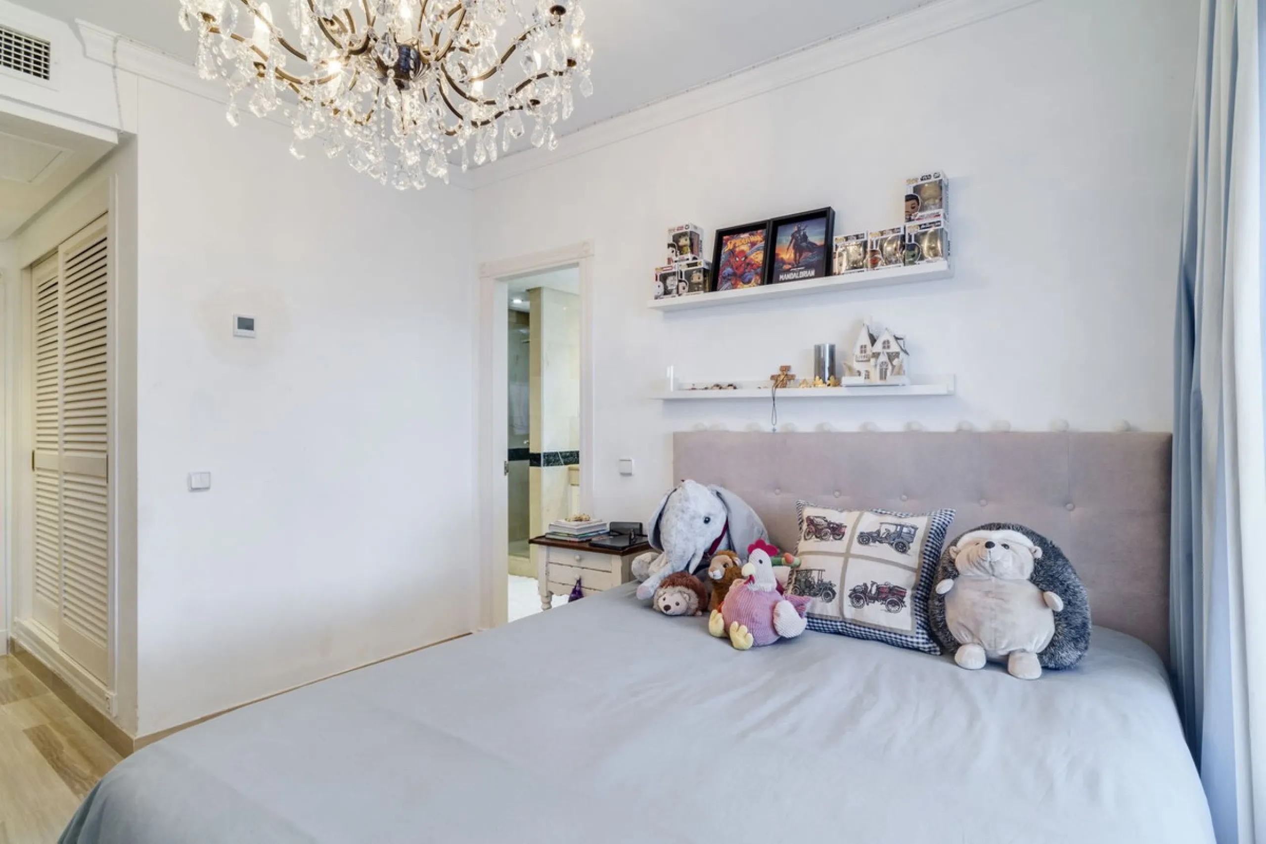 Luxury Duplex Penthouse for Sale in Bahia de Marbella – Exceptional Space, Luxury Fittings, and Unbeatable Location.