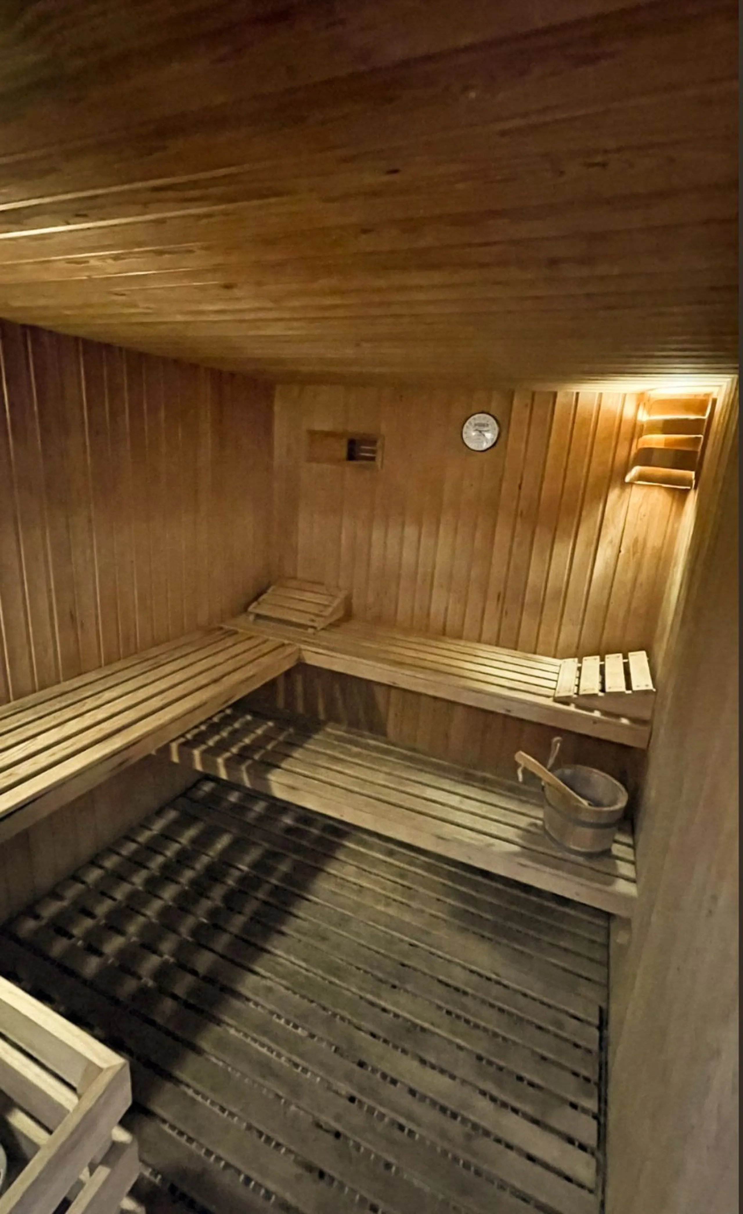 Beeindruckende Strand-Wohnung mit 3 Schlafzimmern in erstklassiger Lage Torrequebrada, mit weitreichendem und ungehindertem Blick auf das Mittelmeer