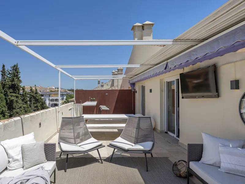 **Exclusive Duplex Penthouse Just 500 Meters from the Beach, in Marbella's Golden Mile**