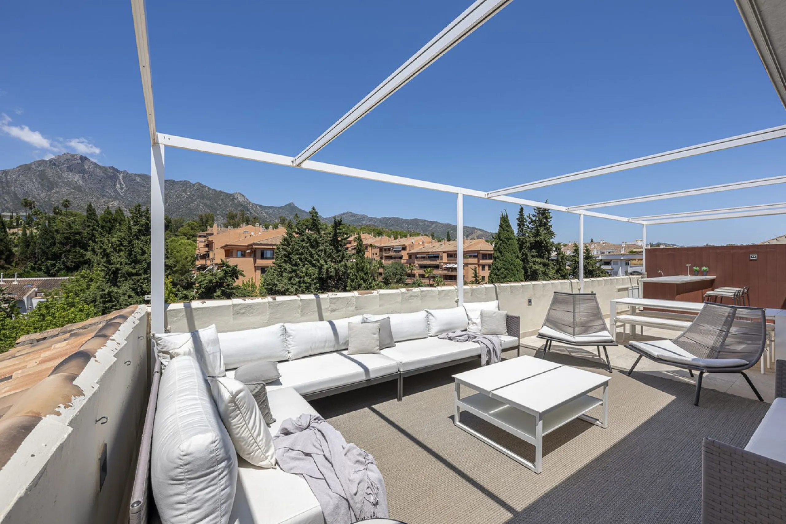 **Exclusive Duplex Penthouse Just 500 Meters from the Beach, in Marbella's Golden Mile**