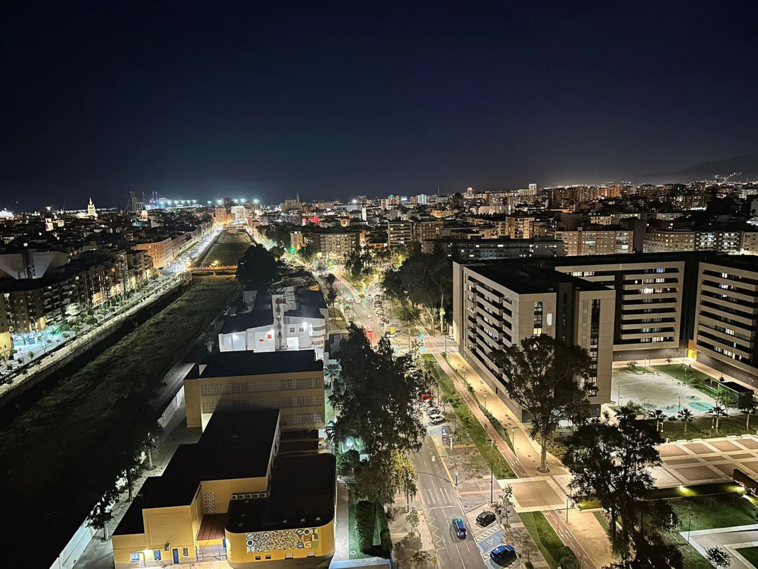Apartment - Penthouse в продаже в Málaga, Málaga. В доме 3 спален и 3 ванных комнат. Площадь дома 136 м²