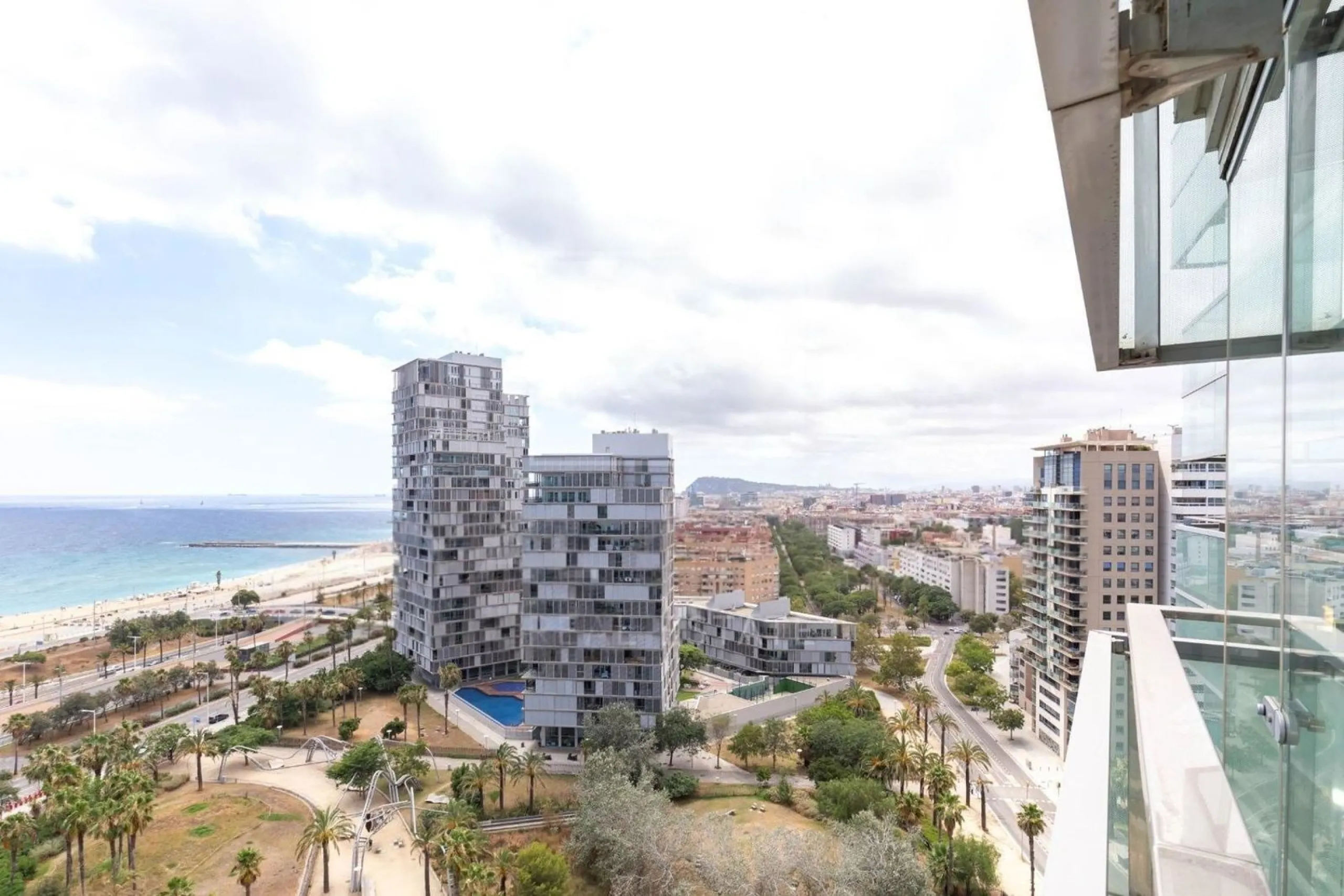 Elegant sea-view apartment in Diagonal Mar, Barcelona
