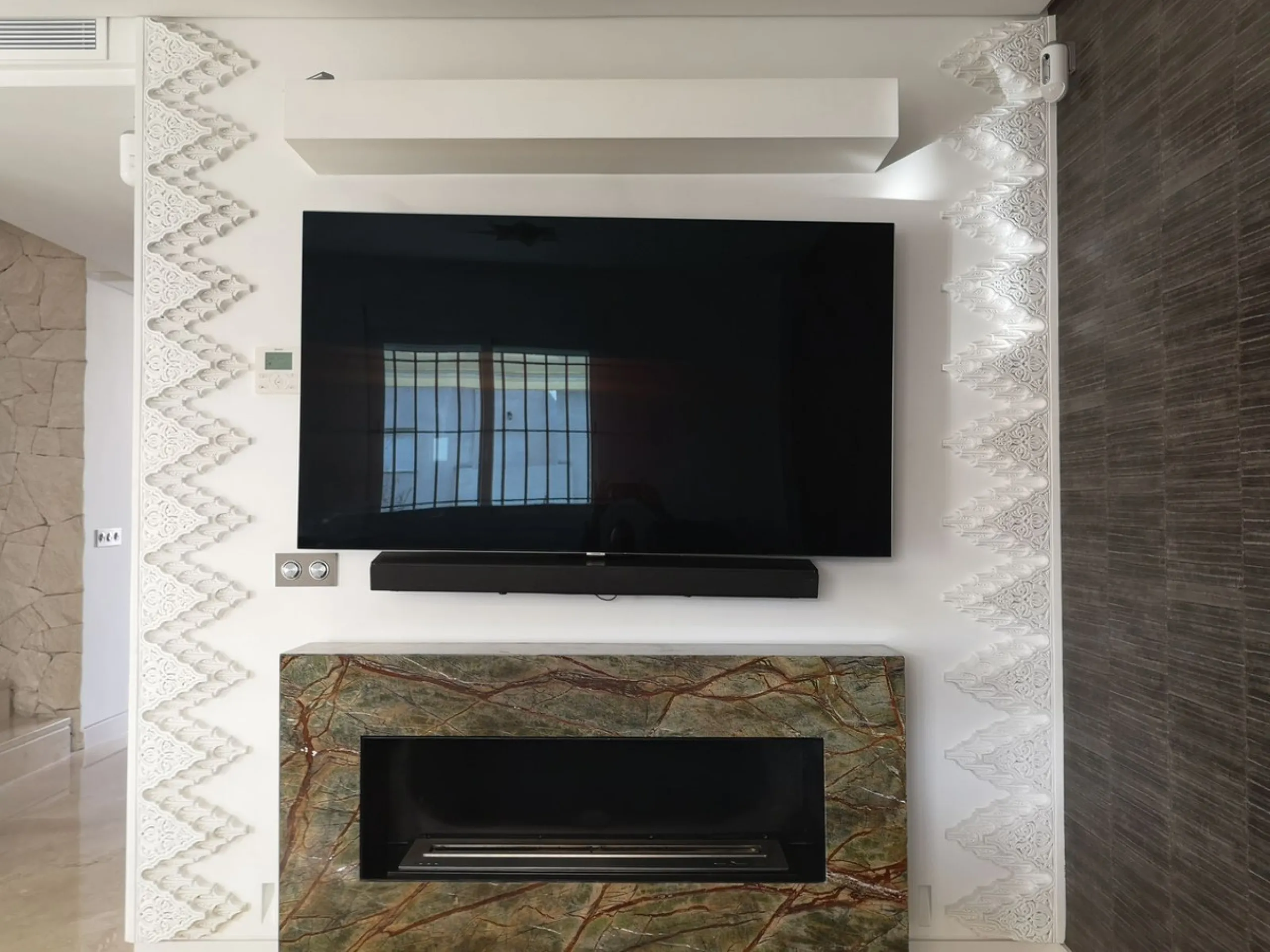 House - Semi-Detached House в продаже в Estepona, Málaga. В доме 4 спален и 3 ванных комнат. Площадь дома 181 м²