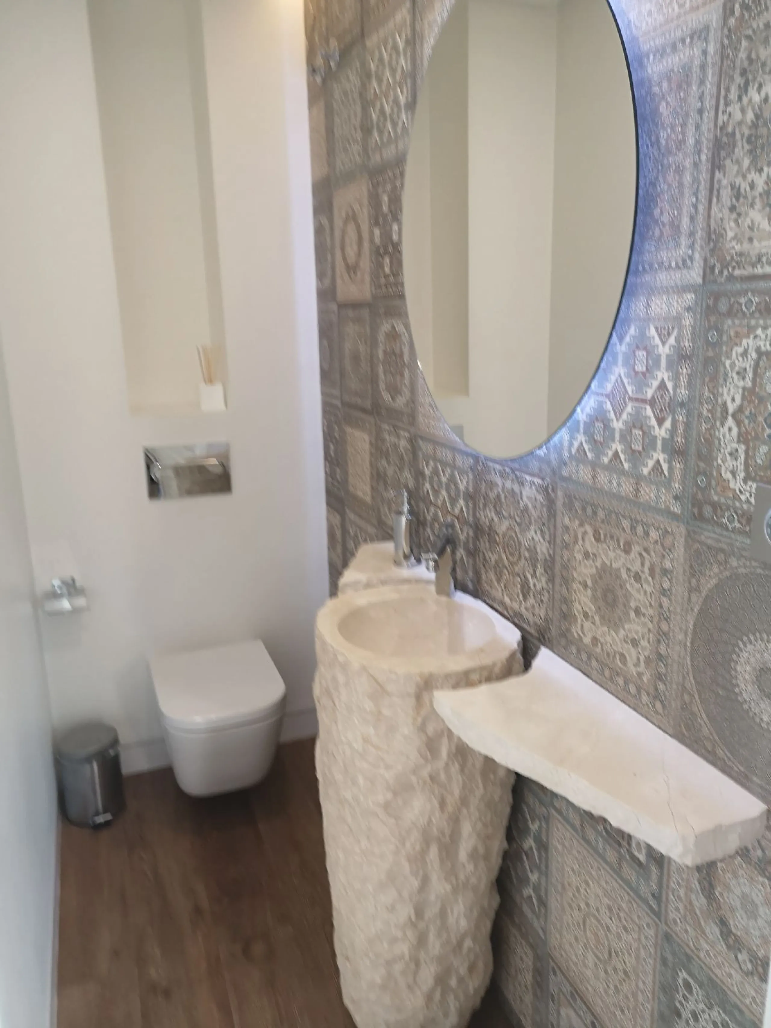 House - Semi-Detached House в продаже в Estepona, Málaga. В доме 4 спален и 3 ванных комнат. Площадь дома 181 м²