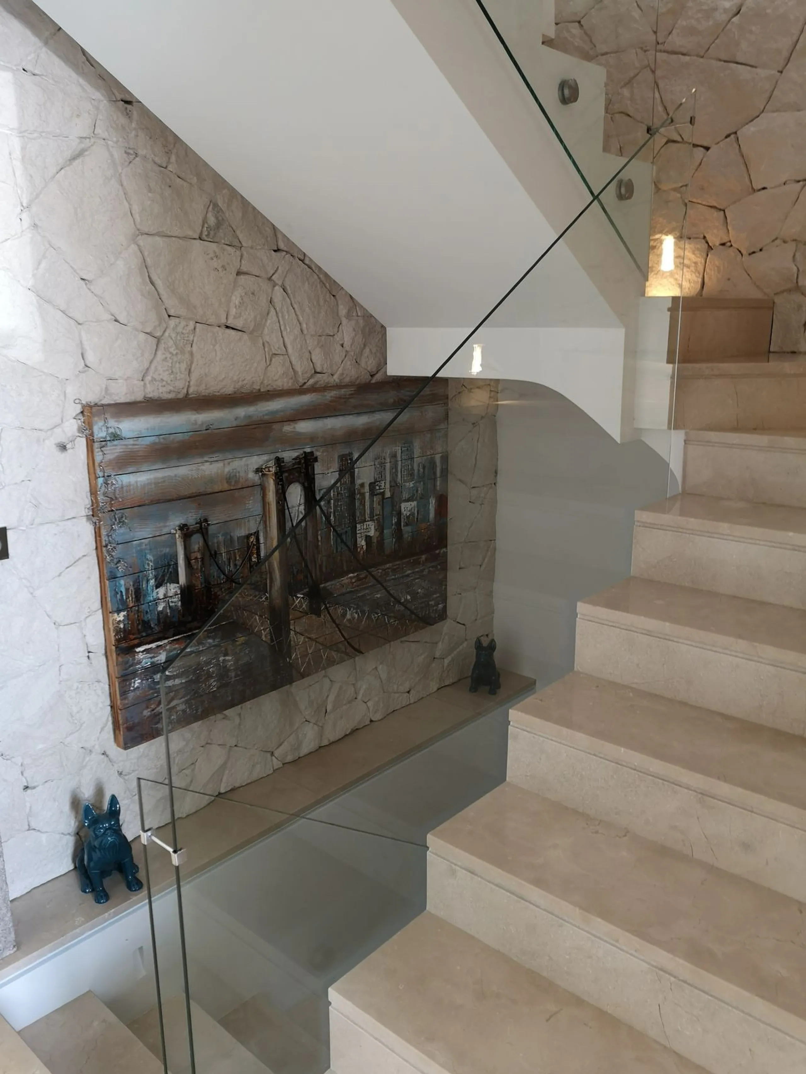 House - Semi-Detached House в продаже в Estepona, Málaga. В доме 4 спален и 3 ванных комнат. Площадь дома 181 м²