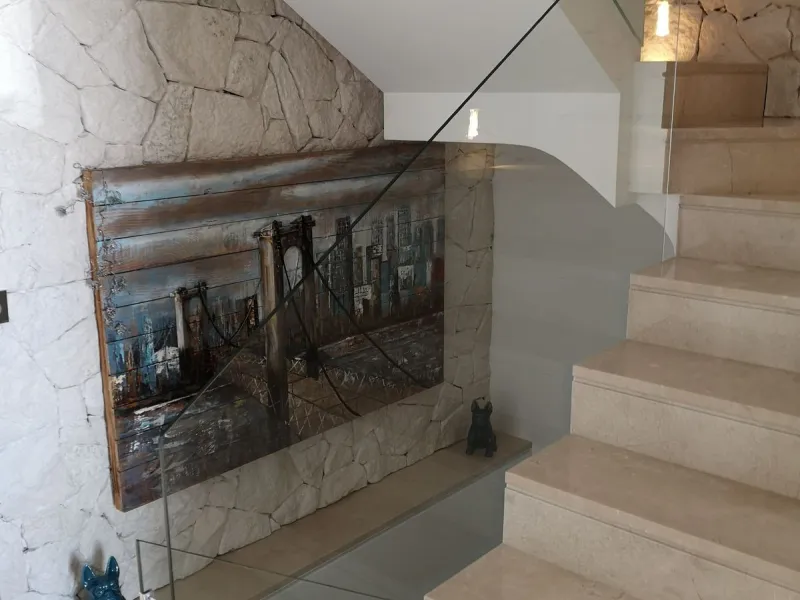 House - Semi-Detached House в продаже в Estepona, Málaga. В доме 4 спален и 3 ванных комнат. Площадь дома 181 м²