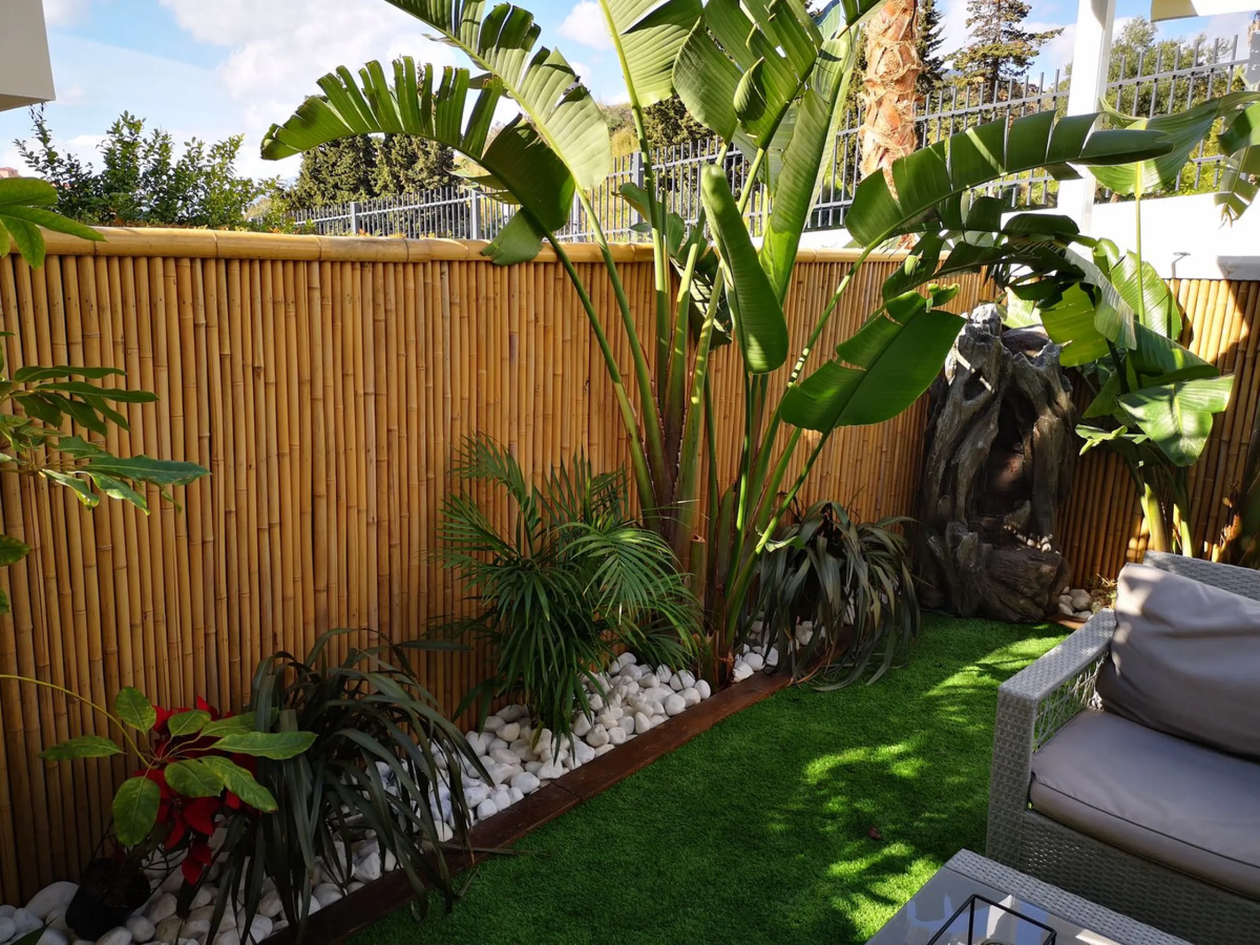House - Semi-Detached House в продаже в Estepona, Málaga. В доме 4 спален и 3 ванных комнат. Площадь дома 181 м²