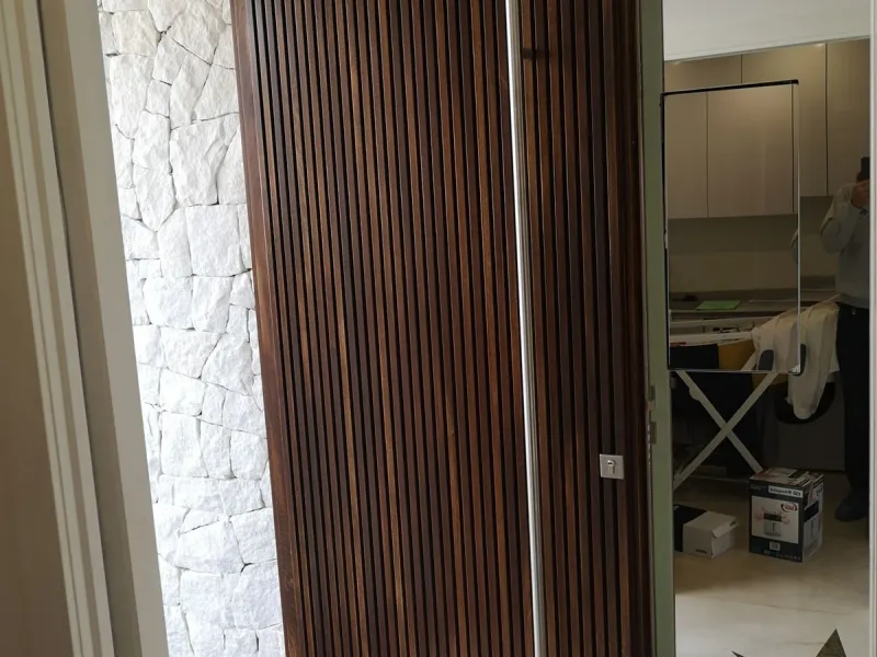 House - Semi-Detached House в продаже в Estepona, Málaga. В доме 4 спален и 3 ванных комнат. Площадь дома 181 м²