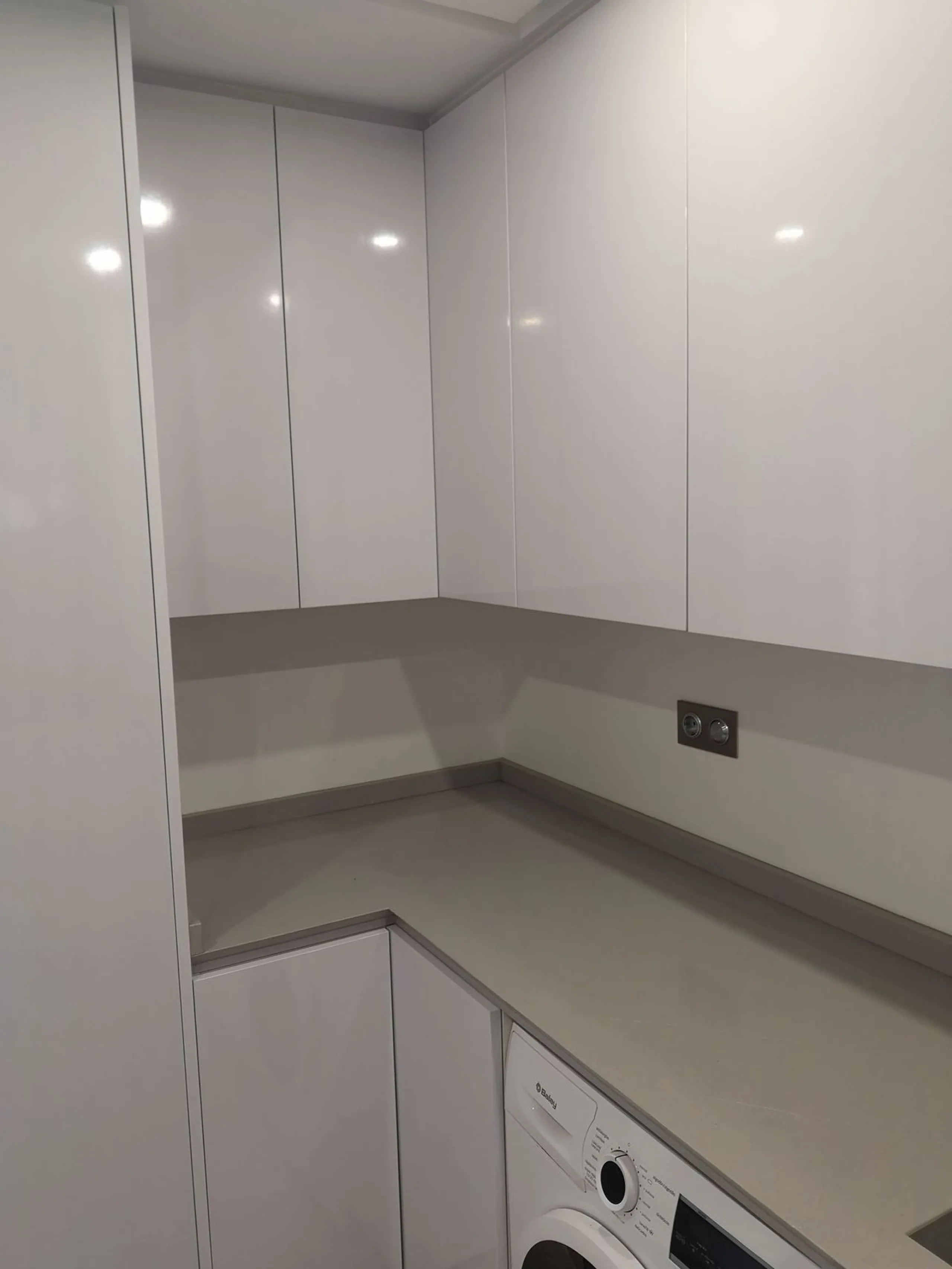 House - Semi-Detached House в продаже в Estepona, Málaga. В доме 4 спален и 3 ванных комнат. Площадь дома 181 м²
