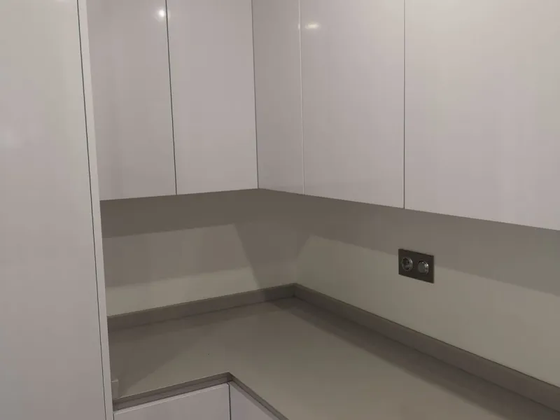 House - Semi-Detached House в продаже в Estepona, Málaga. В доме 4 спален и 3 ванных комнат. Площадь дома 181 м²