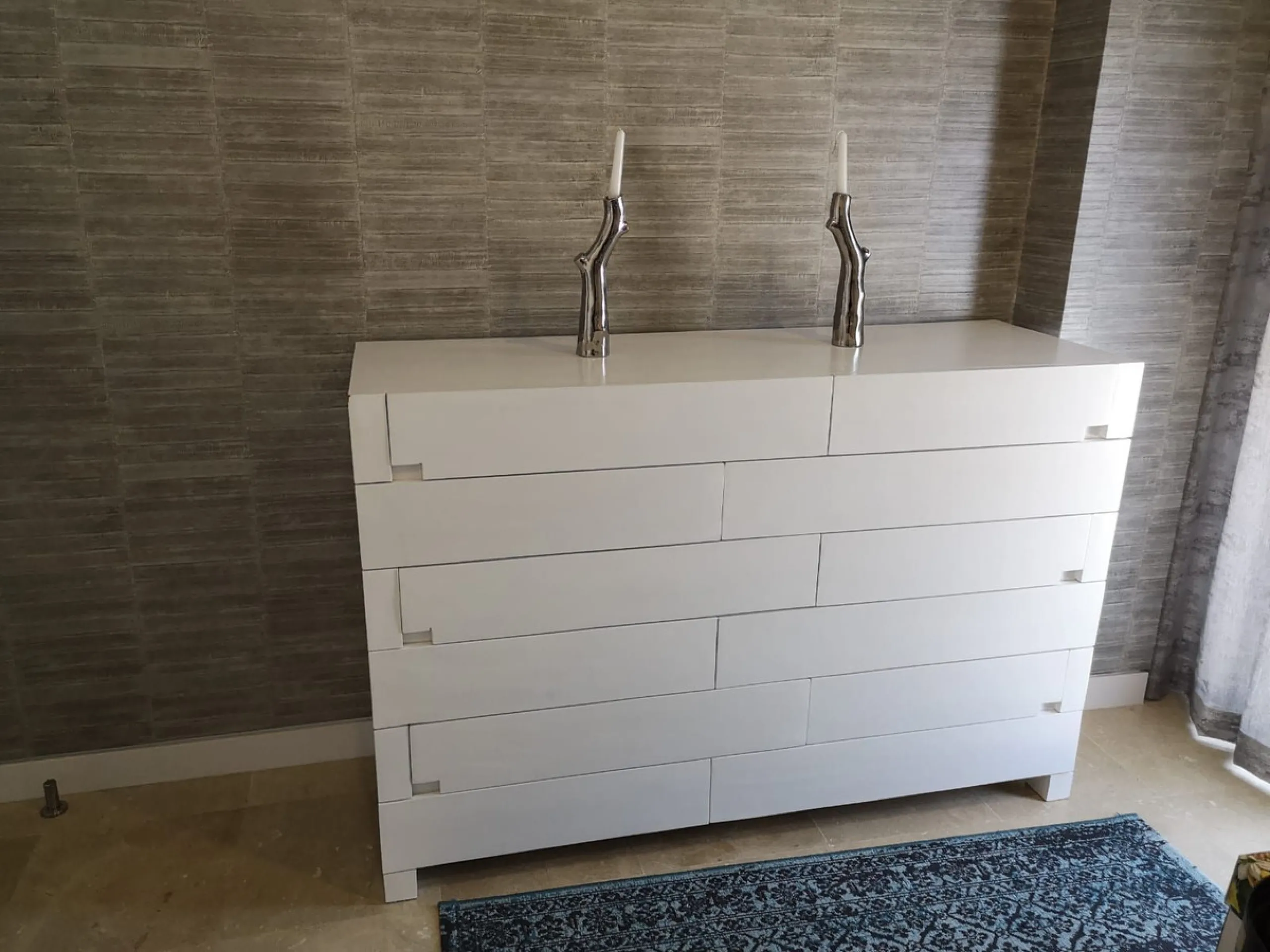 House - Semi-Detached House в продаже в Estepona, Málaga. В доме 4 спален и 3 ванных комнат. Площадь дома 181 м²