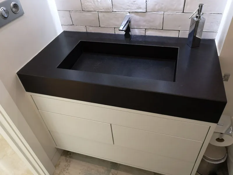 House - Semi-Detached House в продаже в Estepona, Málaga. В доме 4 спален и 3 ванных комнат. Площадь дома 181 м²