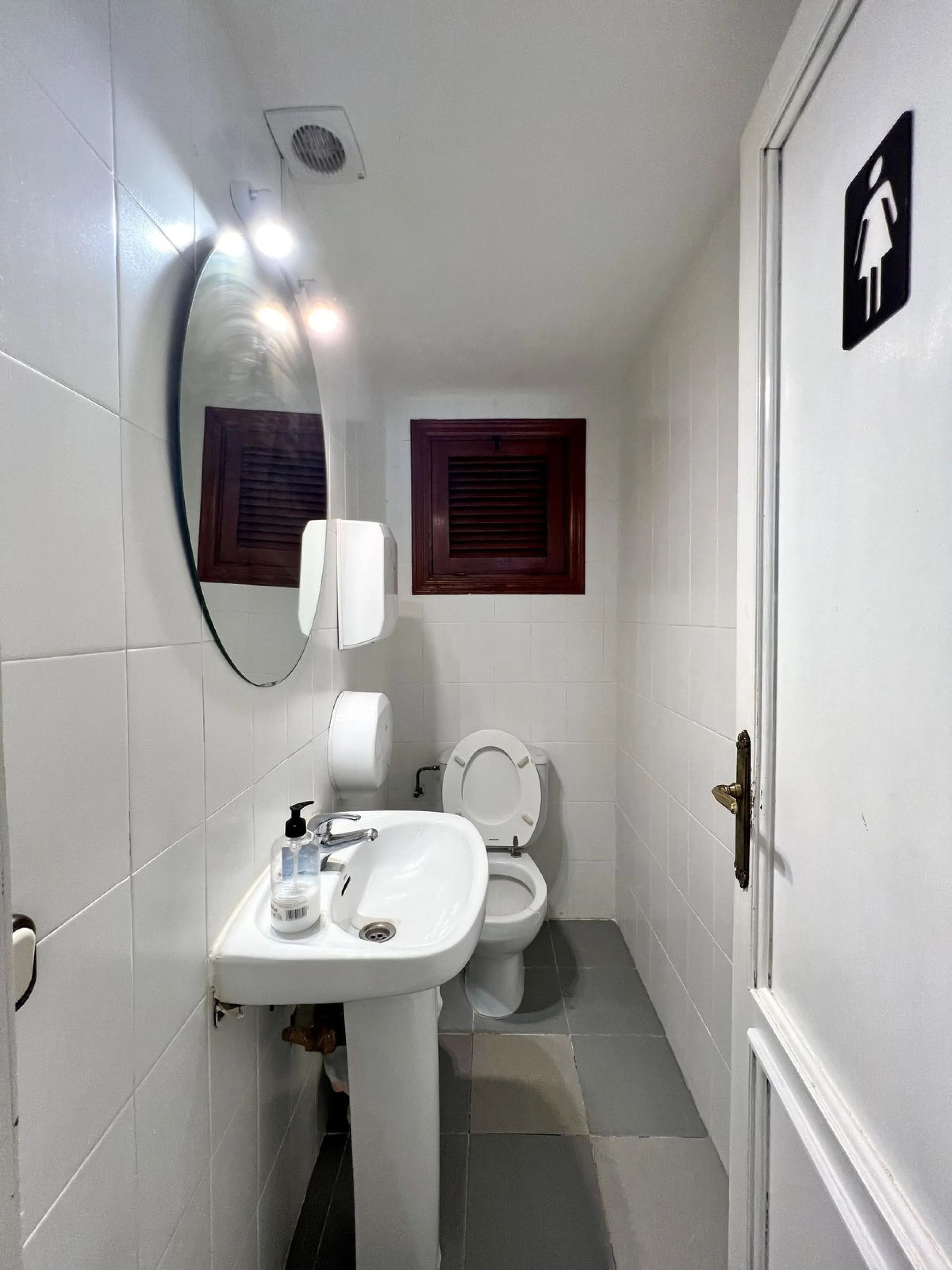 Commercial - Restaurant в продаже в Marbella, Málaga. Площадь дома 96 м²