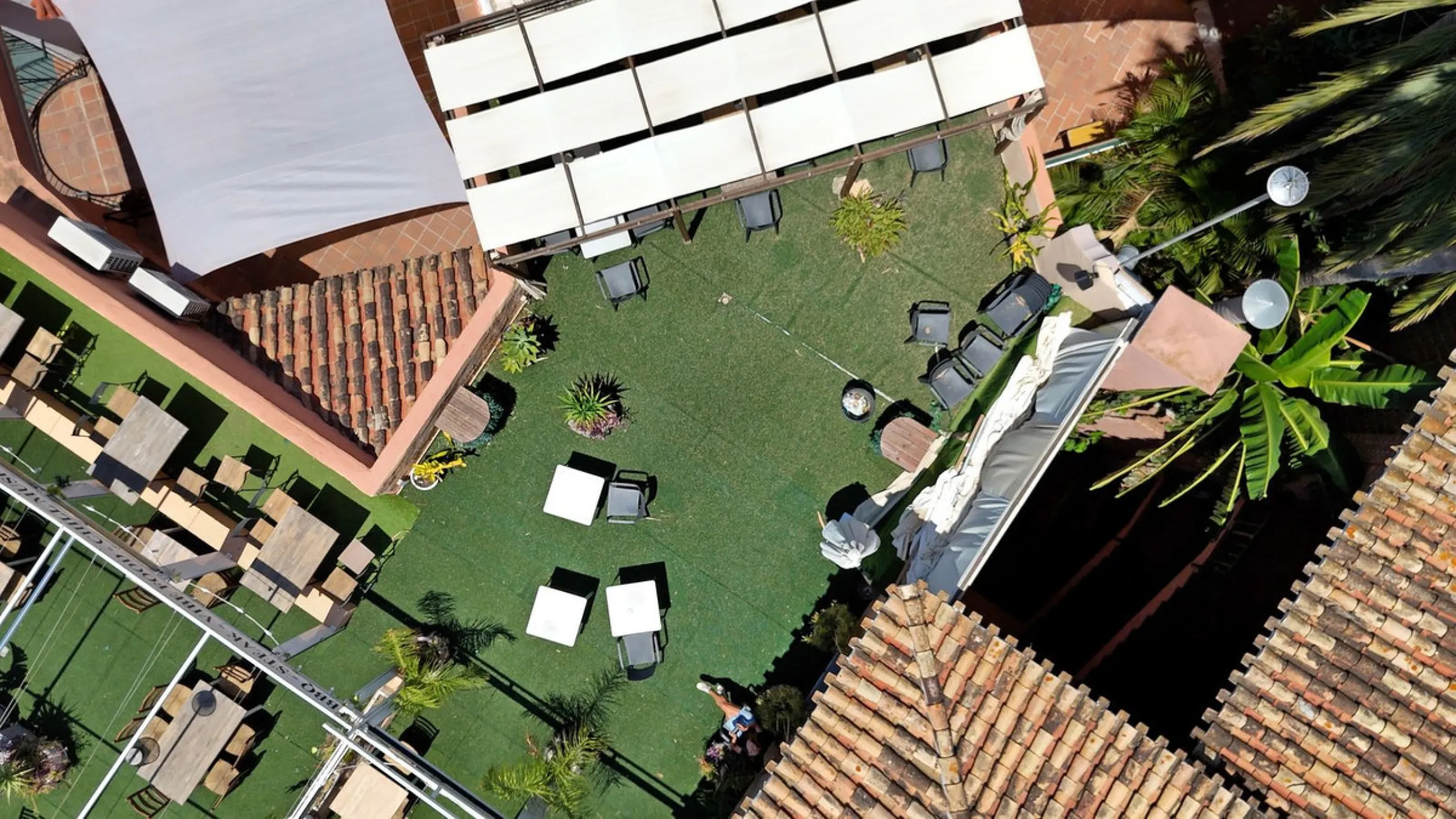 Fantastic Restaurant for Sale with Panoramic Views in a Sought-After Area
