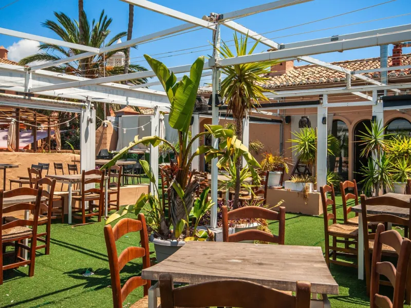 Fantastic Restaurant for Sale with Panoramic Views in a Sought-After Area