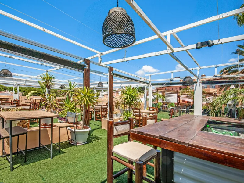 Fantastic Restaurant for Sale with Panoramic Views in a Sought-After Area