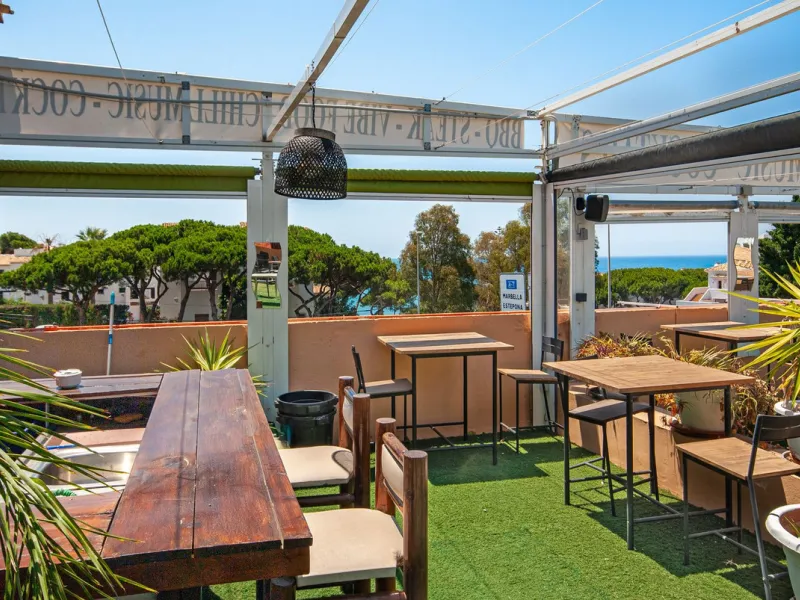 Fantastic Restaurant for Sale with Panoramic Views in a Sought-After Area