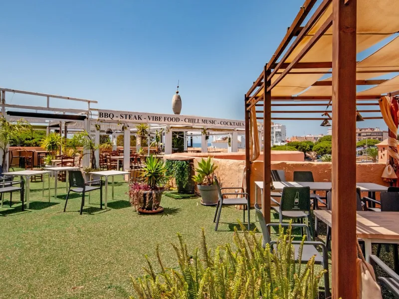 Fantastic Restaurant for Sale with Panoramic Views in a Sought-After Area