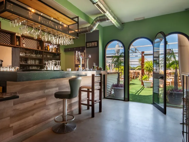 Fantastic Restaurant for Sale with Panoramic Views in a Sought-After Area
