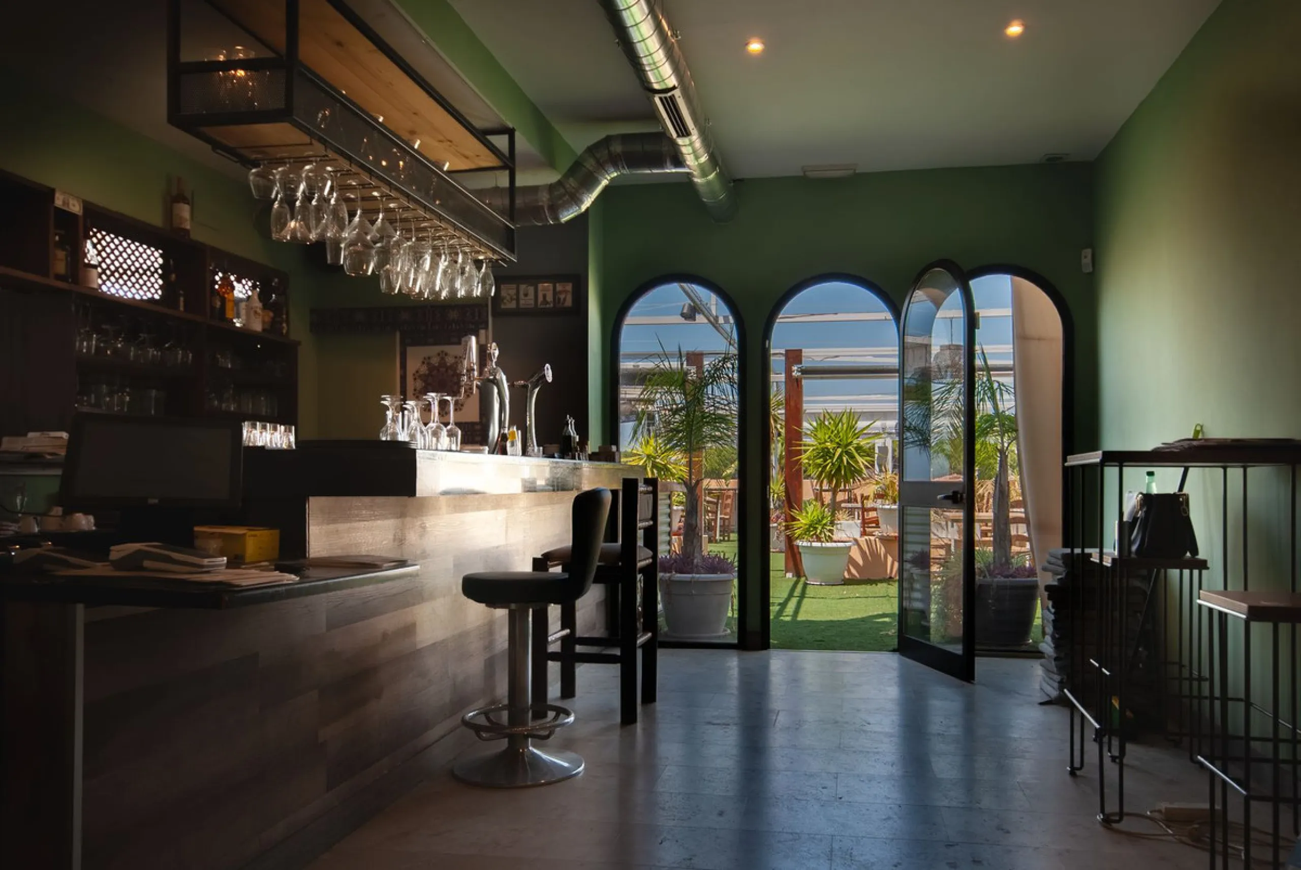 Fantastic Restaurant for Sale with Panoramic Views in a Sought-After Area
