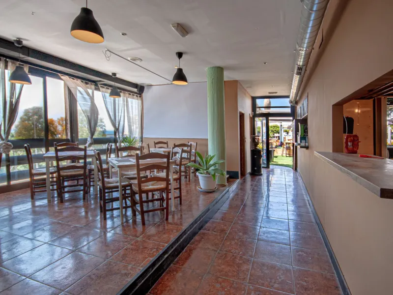Fantastic Restaurant for Sale with Panoramic Views in a Sought-After Area