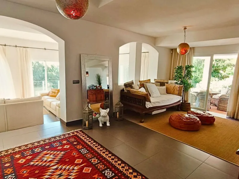 Classical Villa with Stunning Sea Views in La Paloma, Manilva