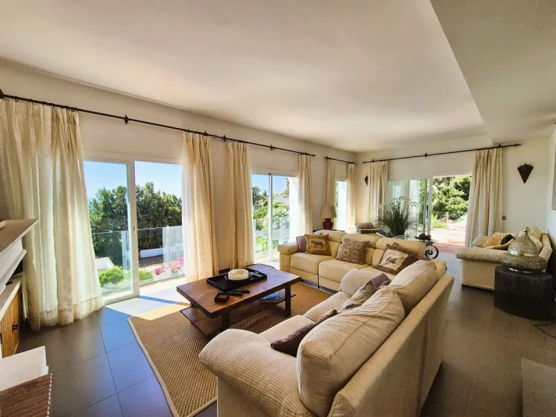 Classical Villa with Stunning Sea Views in La Paloma, Manilva