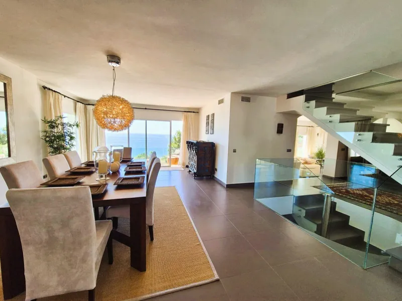 Classical Villa with Stunning Sea Views in La Paloma, Manilva