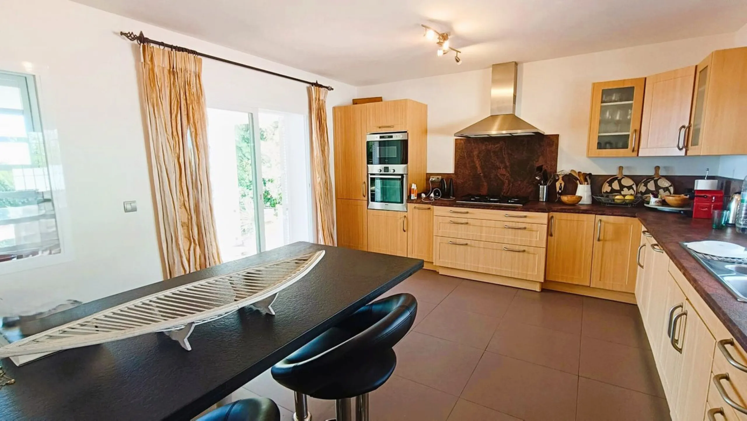 Classical Villa with Stunning Sea Views in La Paloma, Manilva