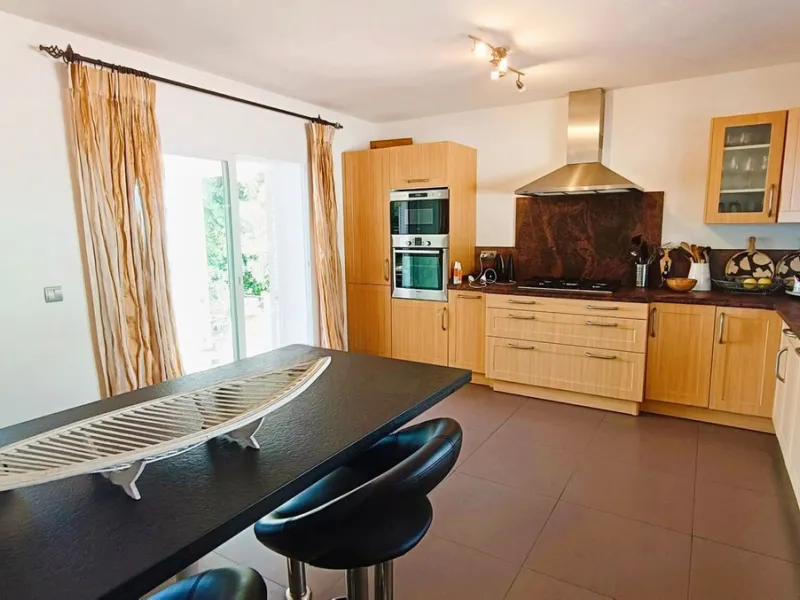 Classical Villa with Stunning Sea Views in La Paloma, Manilva