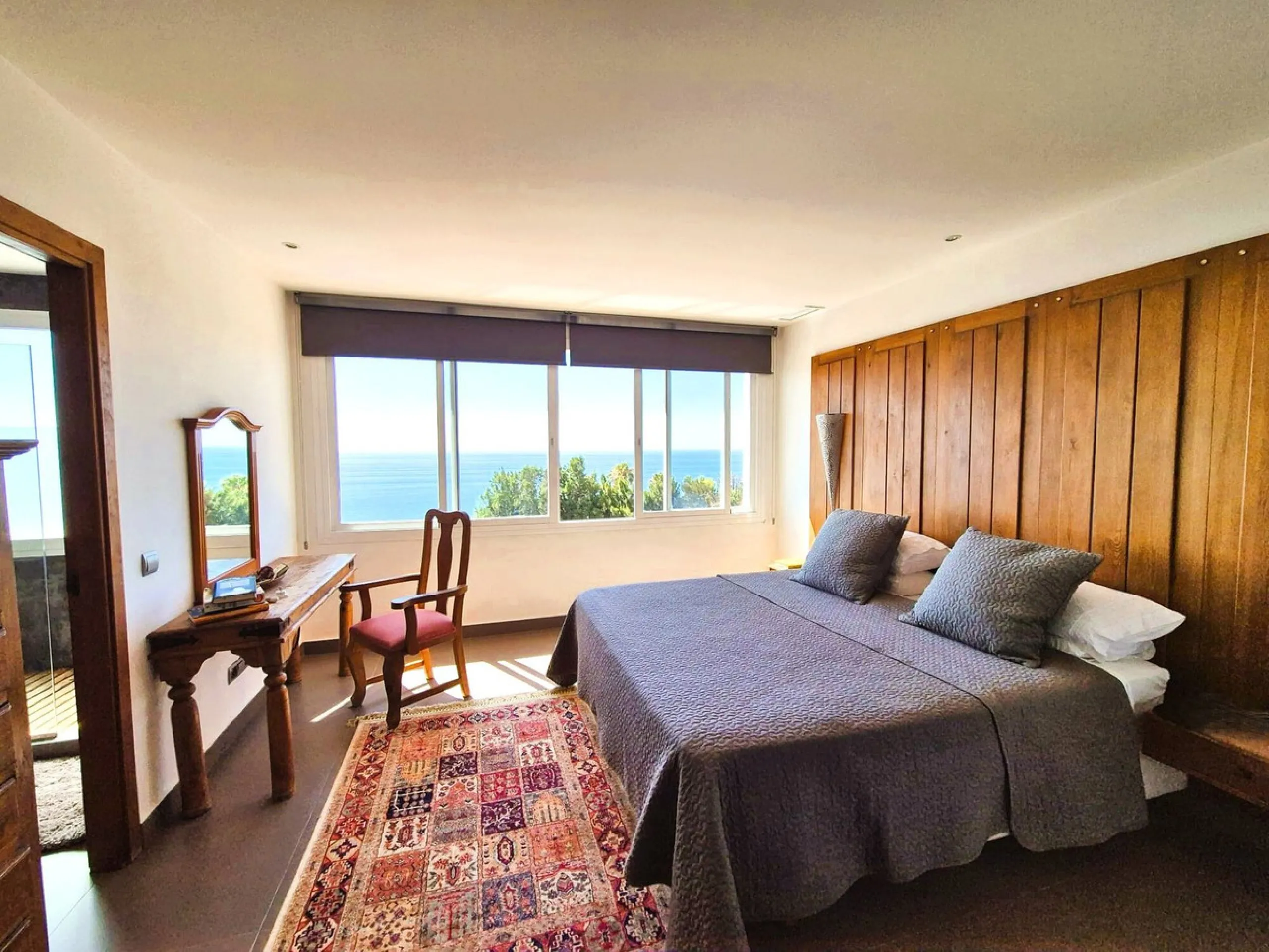 Classical Villa with Stunning Sea Views in La Paloma, Manilva