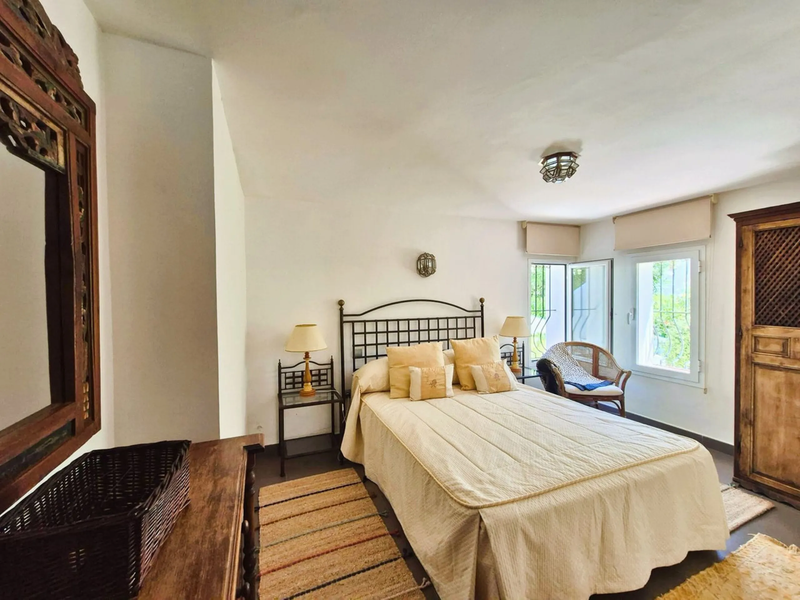 Classical Villa with Stunning Sea Views in La Paloma, Manilva