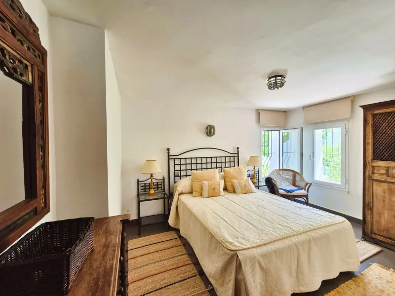 Classical Villa with Stunning Sea Views in La Paloma, Manilva
