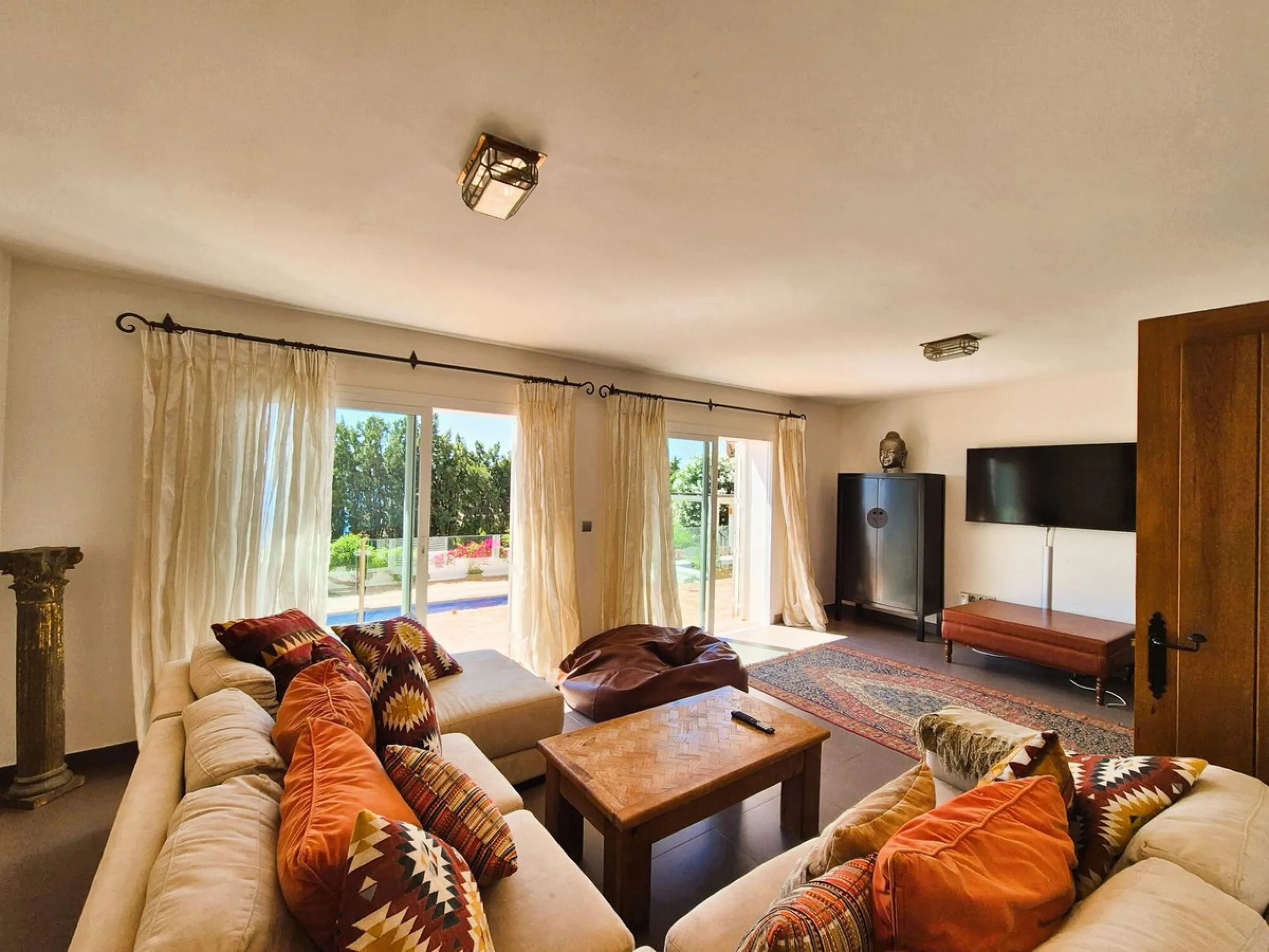 Classical Villa with Stunning Sea Views in La Paloma, Manilva