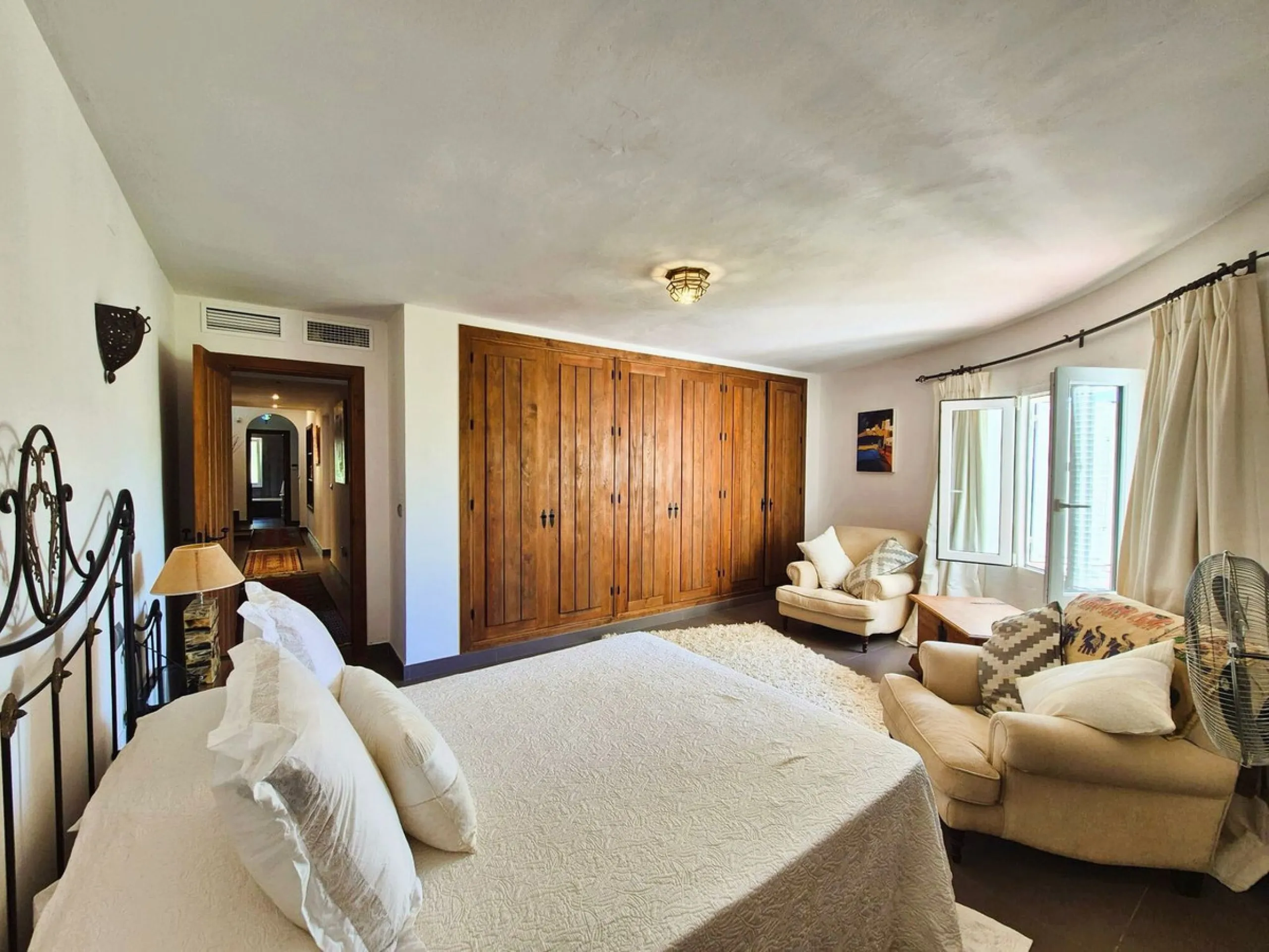 Classical Villa with Stunning Sea Views in La Paloma, Manilva
