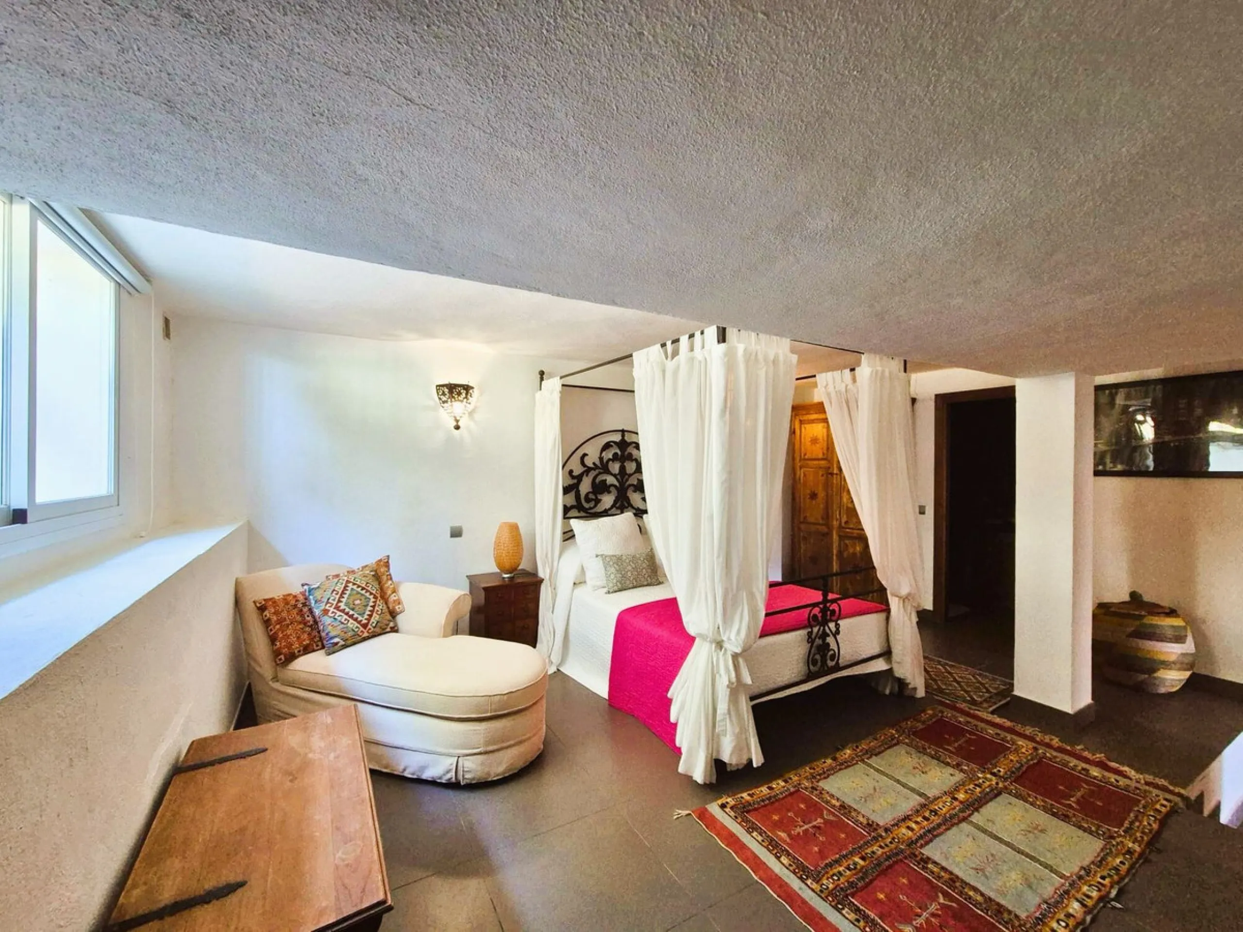 Classical Villa with Stunning Sea Views in La Paloma, Manilva