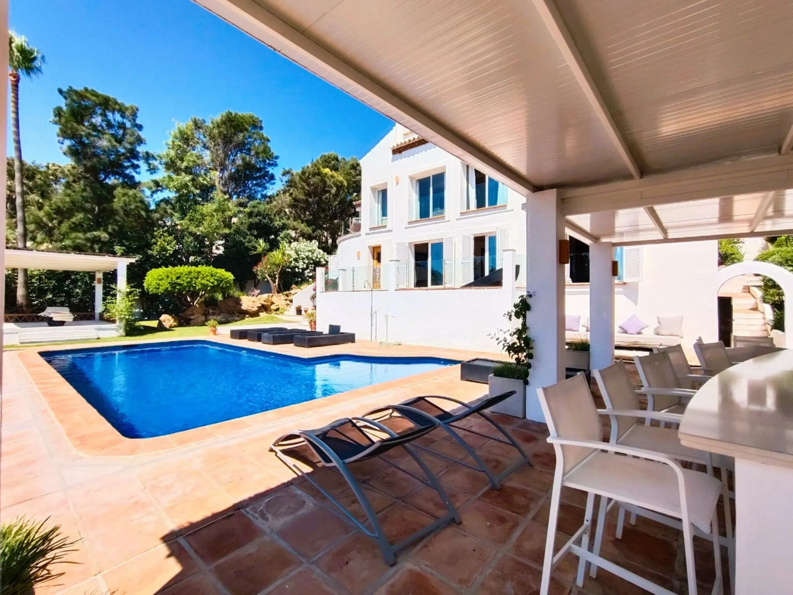 Classical Villa with Stunning Sea Views in La Paloma, Manilva