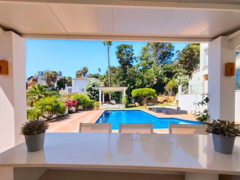 Classical Villa with Stunning Sea Views in La Paloma, Manilva