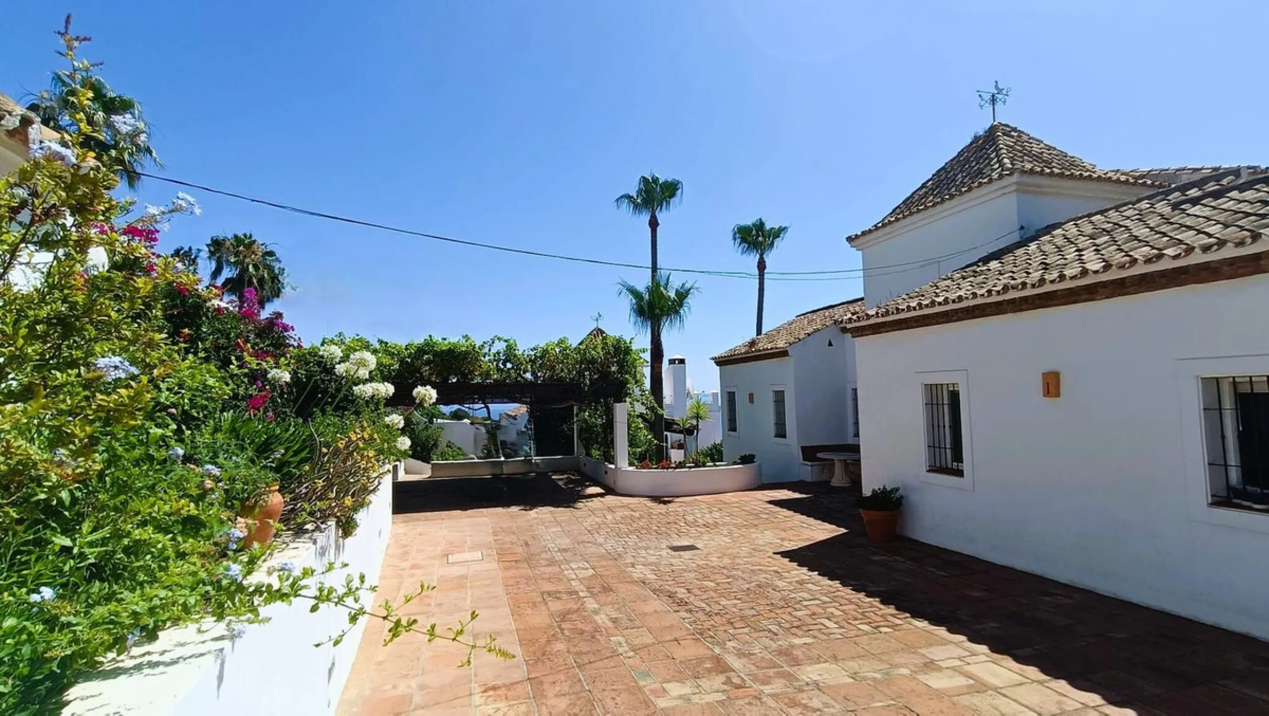 Classical Villa with Stunning Sea Views in La Paloma, Manilva
