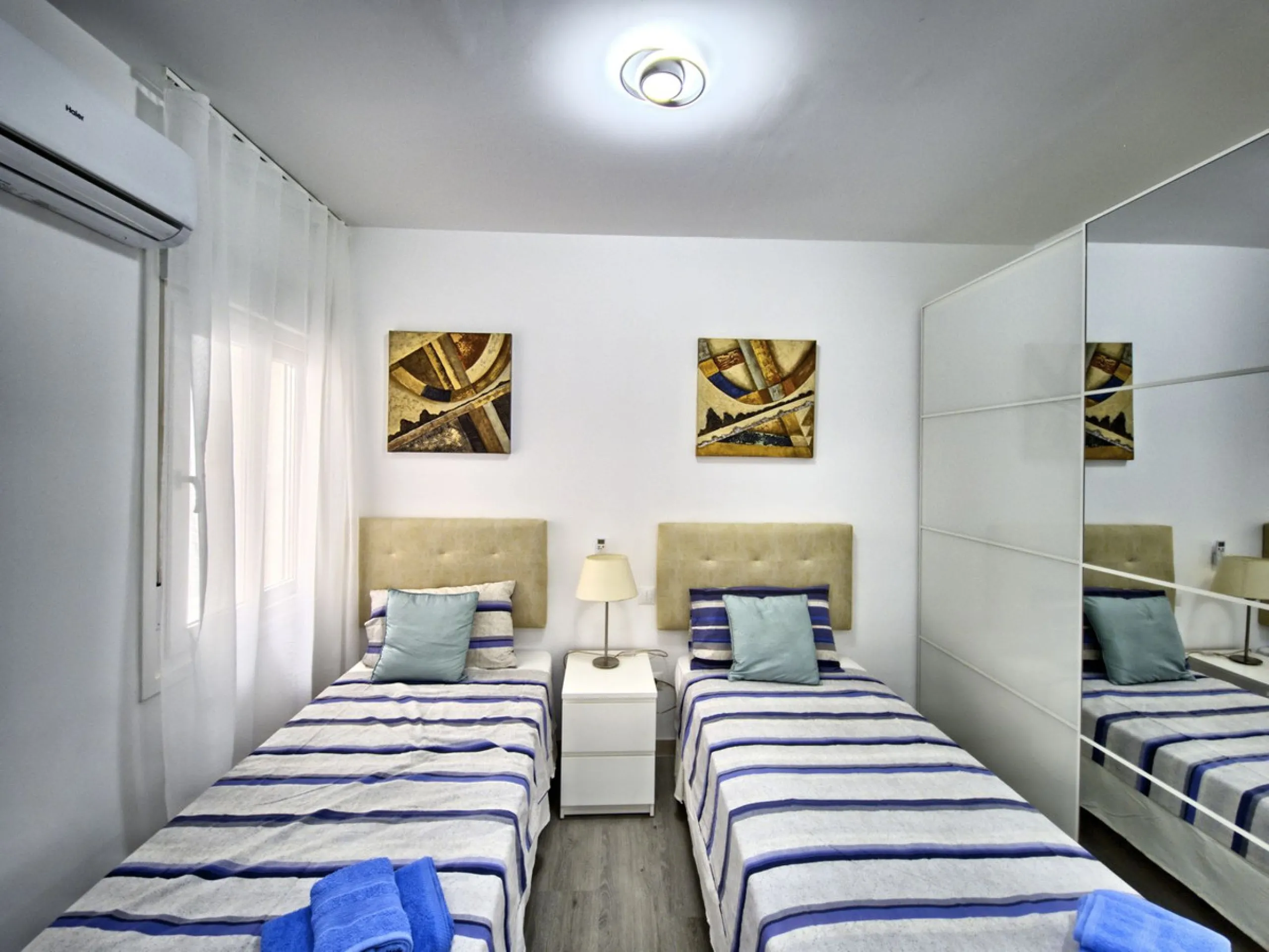 This beautifully renovated and fully furnished 2-bedroom apartment offers a rare blend of modern comfortand unbeatable location. The apartment features two spacious bedrooms with brand-new furnishings, a bright open-plan living area, a fully equipped smar