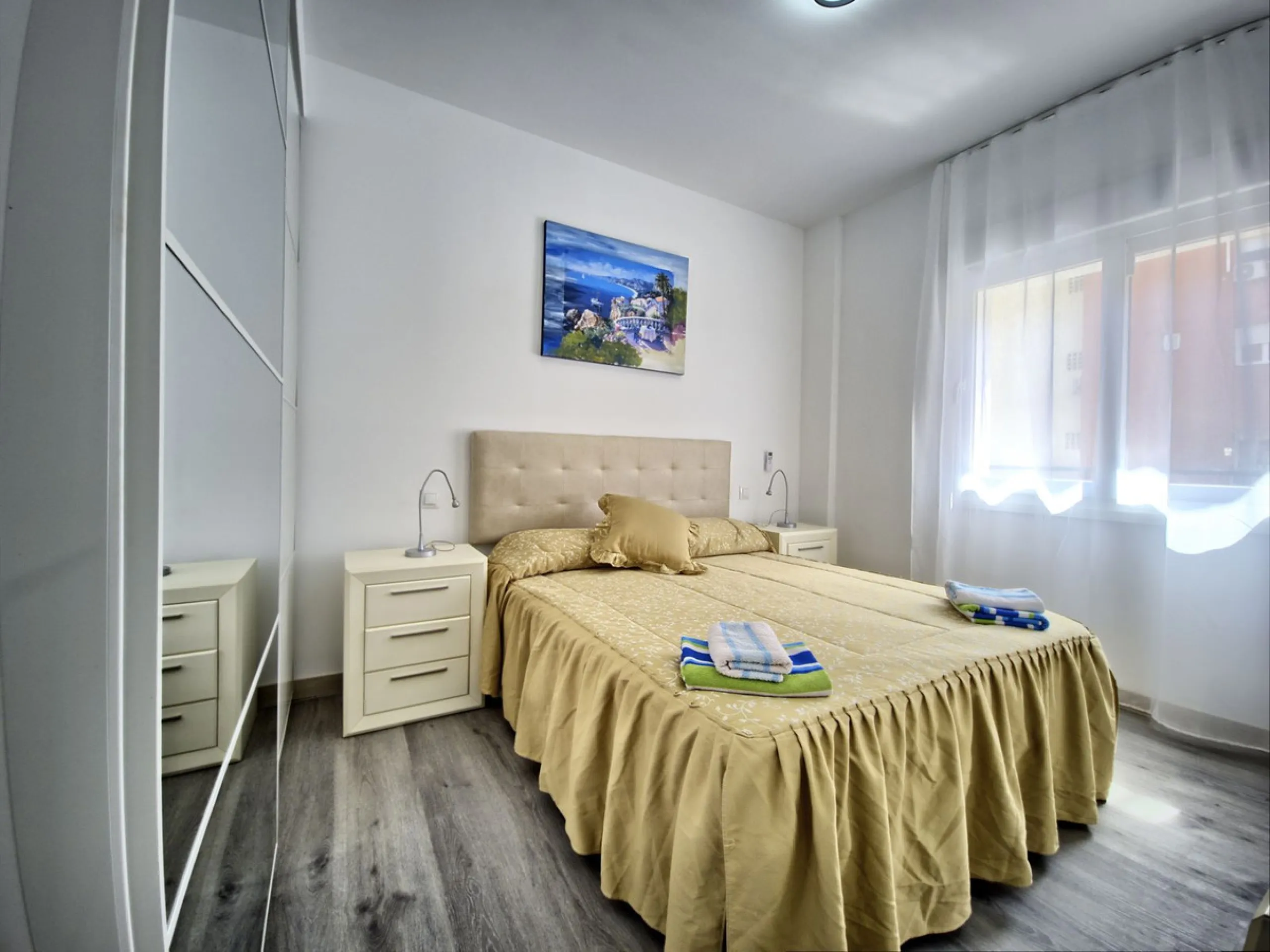 This beautifully renovated and fully furnished 2-bedroom apartment offers a rare blend of modern comfortand unbeatable location. The apartment features two spacious bedrooms with brand-new furnishings, a bright open-plan living area, a fully equipped smar