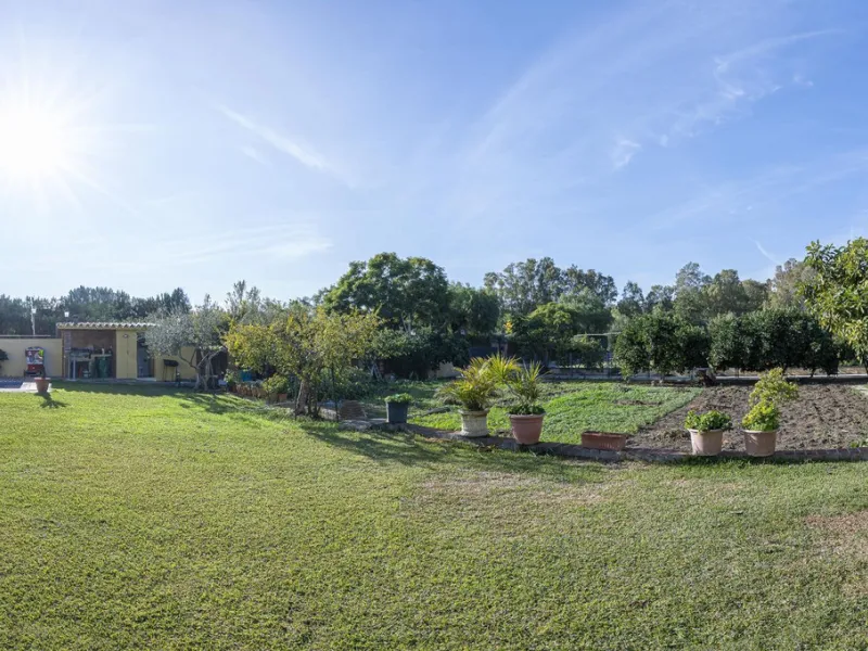 House - Detached Villa в продаже в Benahavís, Málaga. В доме 5 спален и 4 ванных комнат. Площадь дома 562 м². Площадь участка 1394 м²